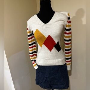 Risalie V-Neck Sweater with Colorful Stripes
